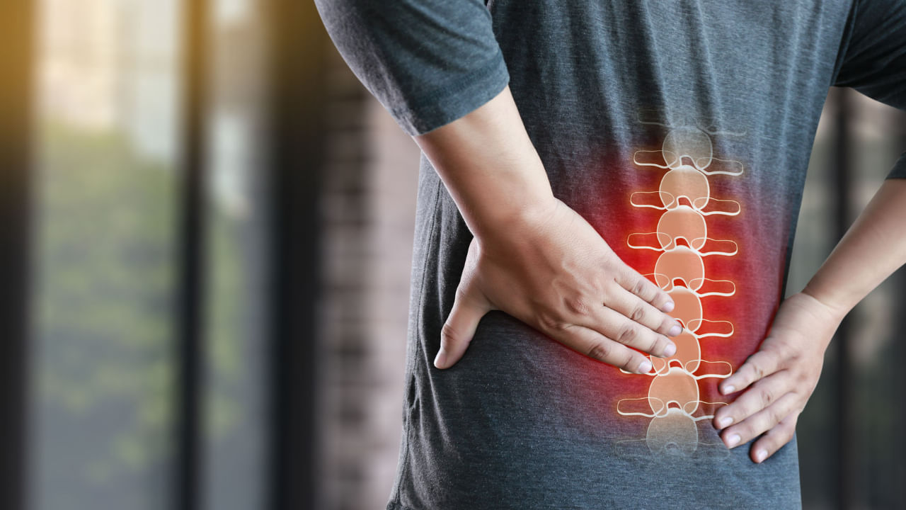 Back pain: బ్యాక్ పెయిన్ గుట్టు తెలిసిపోయింది.. వీటిలో మీరు చేస్తున్న పొరపాటు ఏది?