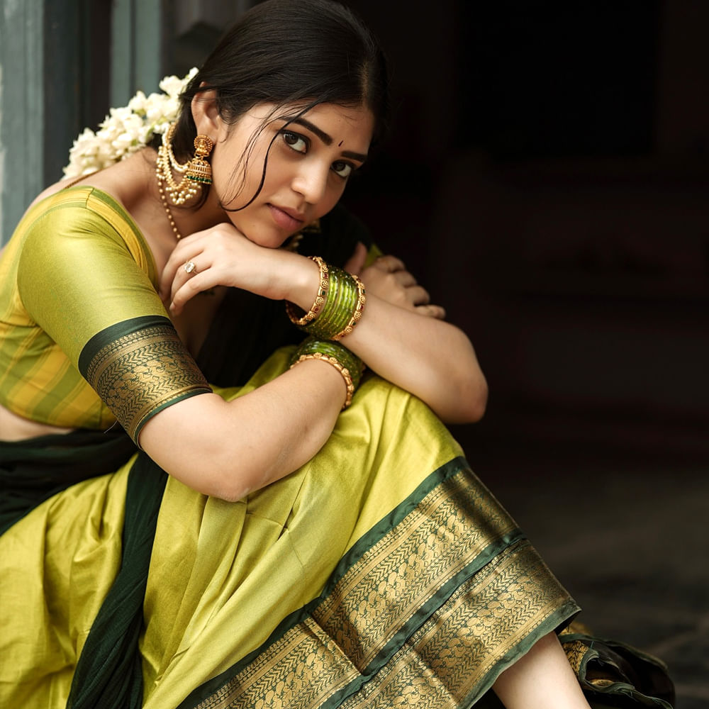 కాగా "మసూద" సినిమాతోనే ఆమెకు హీరోయిన్గా పెద్ద బ్రేక్ లభించింది. అంతేకాకుండా, బాంధవి శ్రీధర్ అందాల పోటీల్లో కూడా విజయం సాధించింది. ఆమె 2019లో "మిస్ ఇండియా రన్నరప్"గా నిలిచింది, అలాగే "మిస్ ఇండియా ఫ్యాషన్ ఐకాన్ 2019" మరియు "మిస్ ఇండియా మిస్ ఆంధ్రప్రదేశ్ 2019" టైటిల్స్ను గెలుచుకుంది.