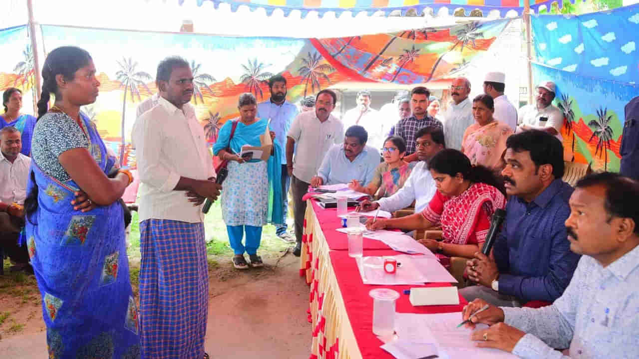 Andhra News: కనికరం చూపిన కలెక్టర్.. ధన్యవాదాలు తెలిపిన గ్రామస్థులు!