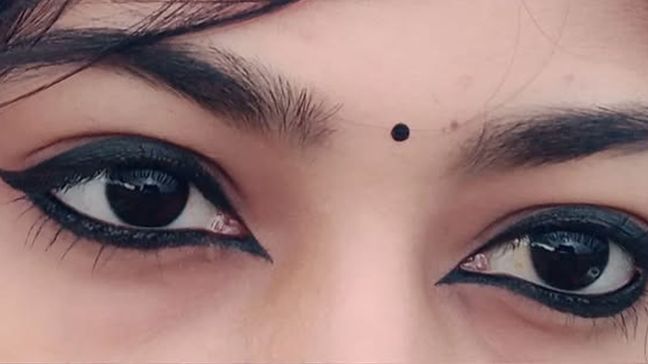 Beautiful Eyes With Kajal