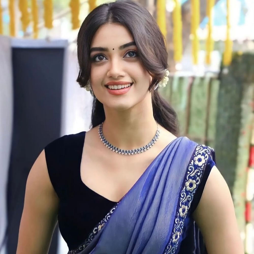 మరోవైపు భాగ్యశ్రీ బోర్సే కూడా అంతే. మిస్టర్ బచ్చన్ తర్వాత ఏడాదిగా మాయమైనా.. రాబోయే ఏడాది మొత్తం భాగ్య దర్శనమే కానుంది. విజయ్ దేవరకొండ కింగ్డమ్‌తో పాటు దుల్కర్ సల్మాన్ కాంతా, రామ్ ఆంధ్రా కింగ్ తాలూక సినిమాలు చేస్తున్నారు ఈ బ్యూటీ. 