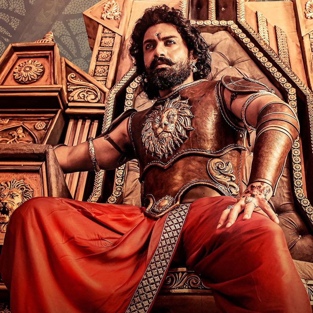 బింబిసార వచ్చి మూడేళ్లైపోయినా మరో హిట్ కొట్టలేకపోయారు కళ్యాణ్ రామ్. దాంతో ఈ సీక్వెల్‌పై చర్చ మరోసారి మొదలైంది. అసలు బింబిసార 2 ఎప్పుడొస్తుందని అడుగుతున్నారు కళ్యాణ్ రామ్ ఫ్యాన్స్. దీనికి దర్శకుడు వశిష్ట నుంచి క్లారిటీ వచ్చేసింది.. అనిల్ పడూరి సీక్వెల్‌ను తెరకెక్కిస్తారని.. కథ కూడా సిద్ధమైపోయిందని చెప్పారు ఈ దర్శకుడు.