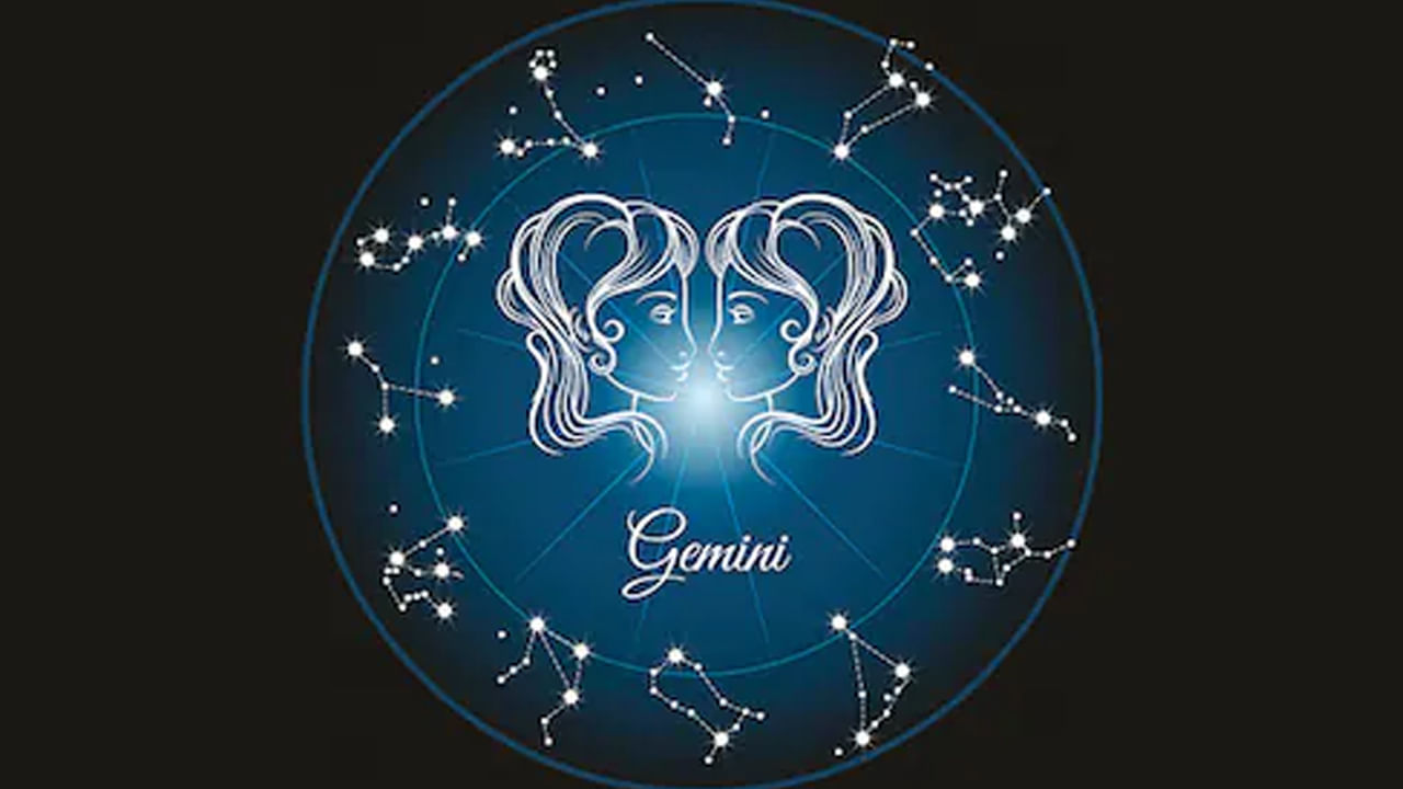 మిథున రాశి : మిథు రాశి వారికి ఆర్థిక ప్రయోజనాలు చేకూరుతాయి. అంతే కాకుండా ఈ రాశి వారికి విద్య, వైద్య వృత్తిలో గొప్ప విజయాలు, వ్యాపారంలో అనేక లాభాలు అందుకుంటారు. అంతే కాకుండా వీరు తీసుకునే నిర్ణయాలు బాగుండటంతో ప్రతి ఒక్కరూ వీరిని గౌరవిస్తారు. సమాజంలో మంచి గౌరవ మర్యాదలు పొందుతారు. ఆనదంగా గడుపుతారు.