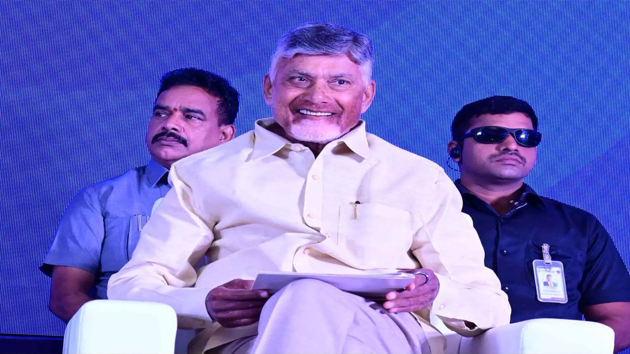 Andhra Pradesh: సీఎం చంద్రబాబు ఆరు రోజుల సింగపూర్ టూర్... మంత్రి లోకేశ్ సహా...