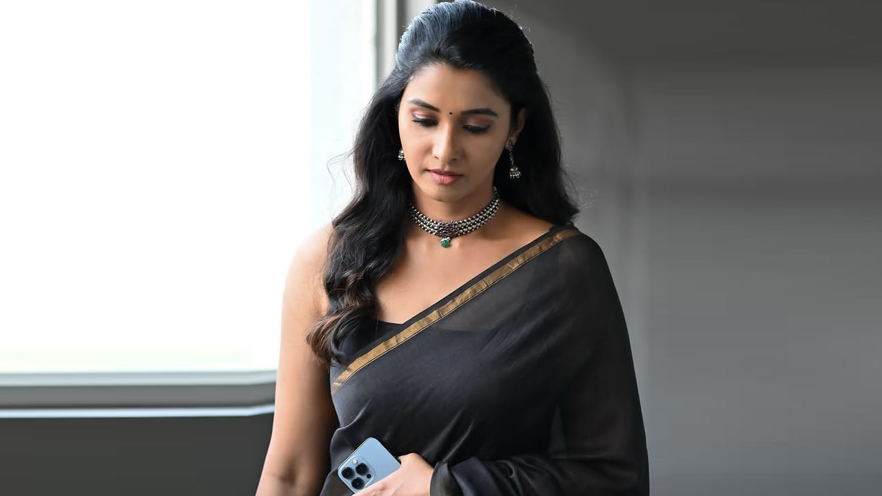 Charming Priya Bhavani Shankar