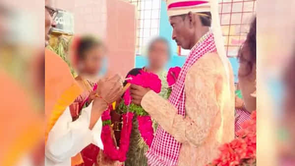 సిగ్గుండక్కర్లేదు.. 8వ తరగతి విద్యార్థినితో 40 ఏళ్ల వ్యక్తికి పెళ్లి..! టీచర్ ఎంట్రీతో..