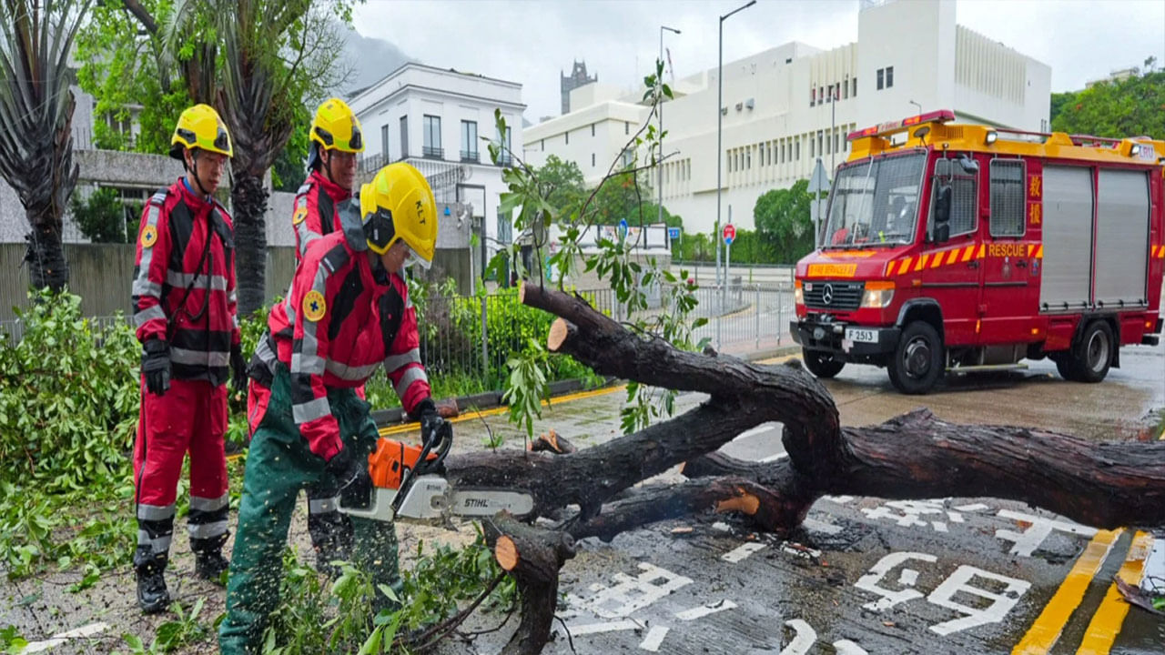 China Tufan: చైనాలో వైఫా తుఫాన్ బీభత్సం... వందలాది భవనాలు ధ్వంసం