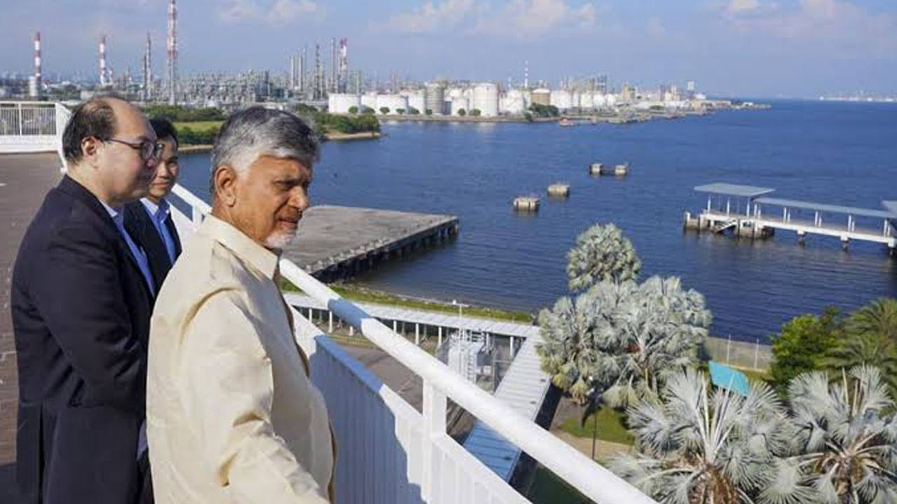 CM Chandrababu: సింగపూర్ పర్యటనతో సీఎం చంద్రబాబు సాధించింది ఏంటీ? CM Chandrababu: సింగపూర్ పర్యటనతో సీఎం చంద్రబాబు సాధించింది ఏంటీ?