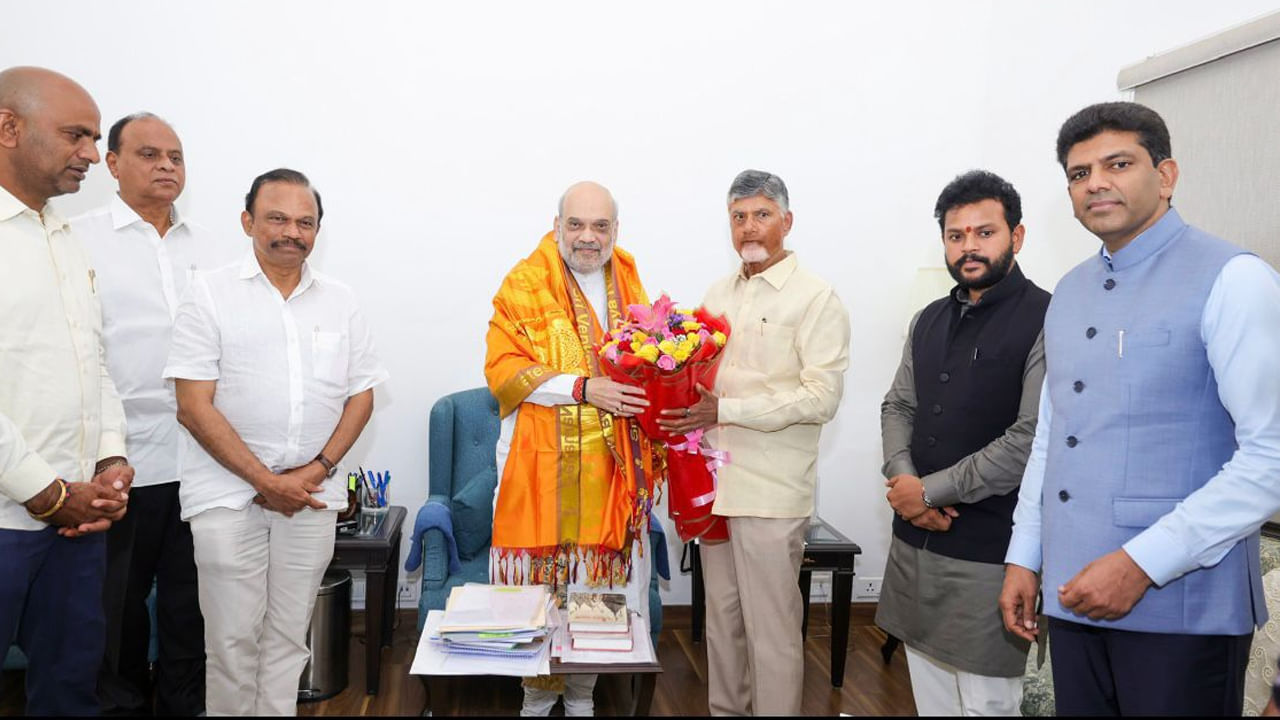 CM Chandrababu: కేంద్రమంత్రి అమిత్‌షాతో సీఎం చంద్రబాబు భేటీ.. కీలక అంశాలపై చర్చ!