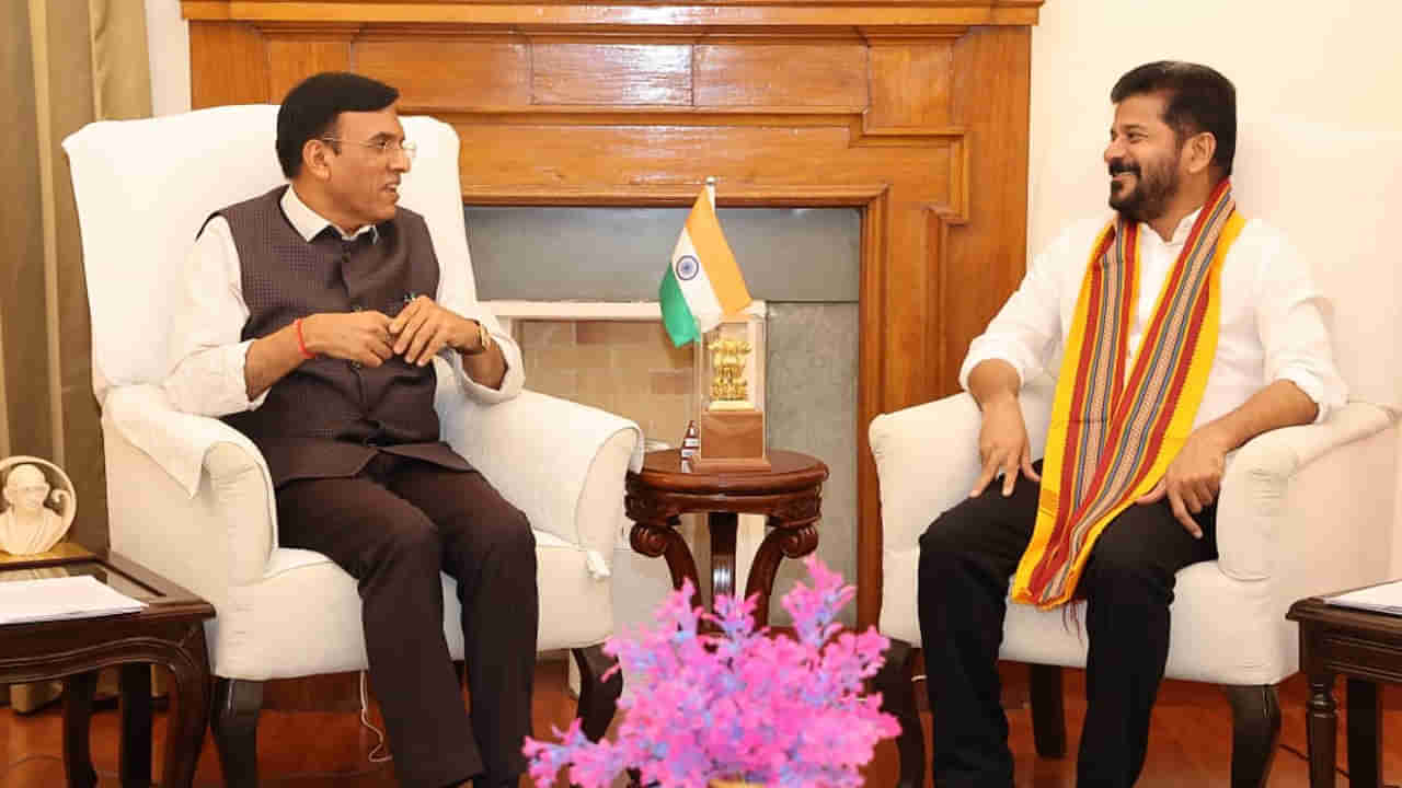CM Revanth Reddy: తెలంగాణను గ్లోబల్‌ స్పోర్ట్స్‌ హబ్‌గా మార్చేందుకు సహకరించండి.. కేంద్రమంత్రికి సీఎం రేవంత్ రెడ్డి విజ్ఞప్తి!