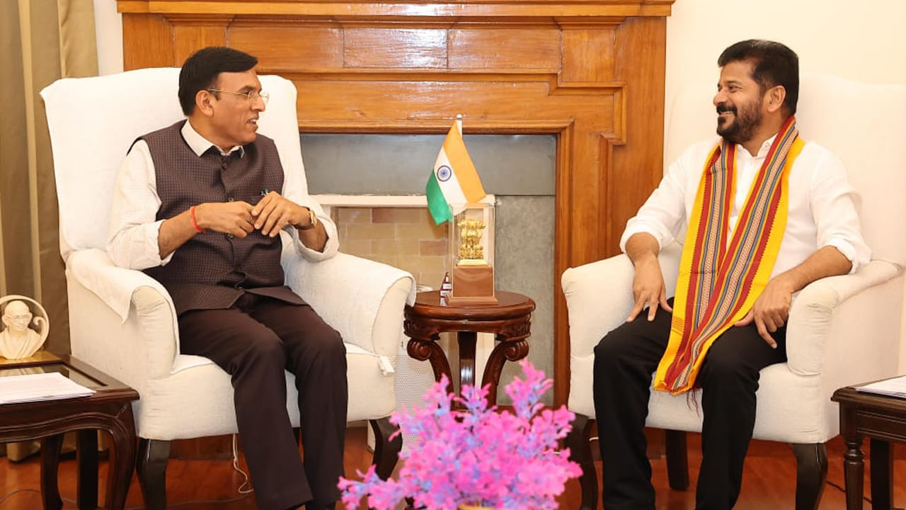 CM Revanth Reddy: తెలంగాణను గ్లోబల్‌ స్పోర్ట్స్‌ హబ్‌గా మార్చేందుకు సహకరించండి.. కేంద్రమంత్రికి సీఎం రేవంత్ రెడ్డి విజ్ఞప్తి!