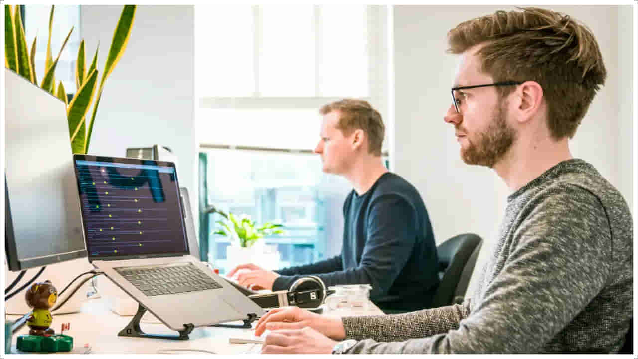 Health Care: గంటల తరబడి కంప్యూటర్ ముందు కూర్చుంటున్నారా? మీకో షాకింగ్ న్యూస్.. ఇలా చేయండి!