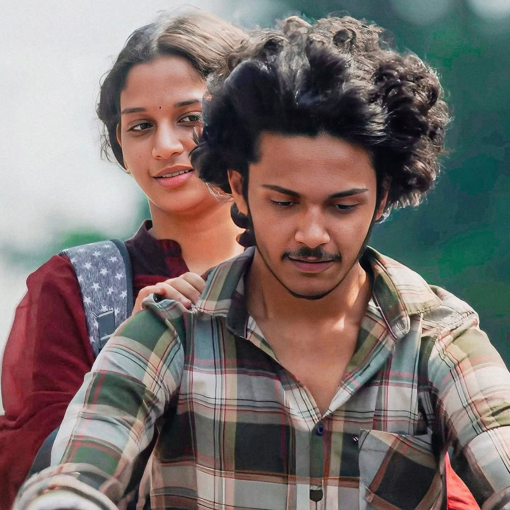 ప్రియదర్శి ప్రధాన పాత్రలో నటించిన ఈ చిత్రంలో హర్ష్ రోషన్, శ్రీదేవి జంటగా కనిపించారు. కోర్ట్ సినిమాకు కలెక్షన్లు మాత్రమే కాదు.. ప్రశంసలు కూడా బాగానే వచ్చాయి.