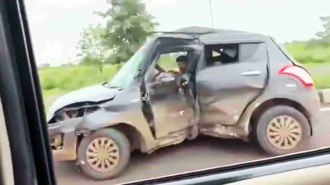 Viral Video: అదేంది బ్రో.. ఇంతకీ అది కారేనా... రోడ్డు మీద సగం కుంగిన కారు పరుగులతో జనం పరేషాన్