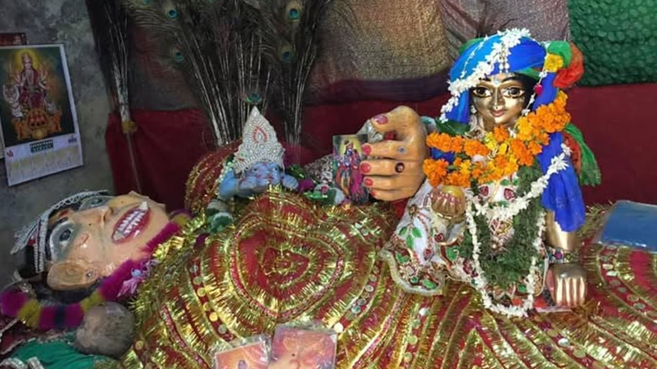 పురాణాల ప్రకారం పూతన ఒక రాక్షసి. ఆమె ఏ ఉద్దేశ్యంతో నైనా సరే కృష్ణుడికి పాలిచ్చింది. భారతీయ సంప్రదాయంలో పాలిచ్చే స్త్రీని తల్లితో సమానం అని భావిస్తారు. అందువల్ల కొంతమంది భక్తులు పూతనను "తల్లి"గా చూస్తారు. ఆమె అనుకోకుండానే కృష్ణుడికి పాలిచ్చి మోక్షాన్ని పొందింది. ఈ ఆలయం దైవిక స్పర్శ ఏ పాపినైనా విముక్తి చేయగలదనే ఆలోచనను సూచిస్తుంది.
