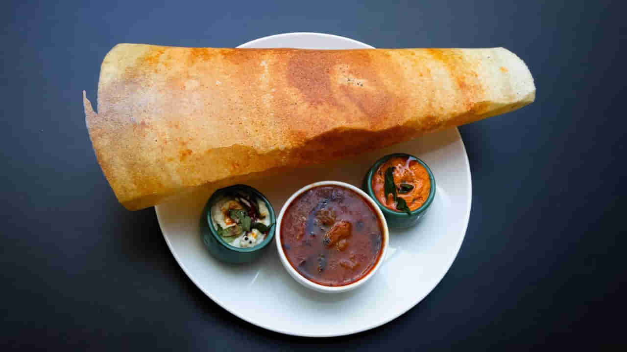 Andhra News: ఆటగదరా శివ.. దోశ ముక్క గొంతులో ఇరుక్కుని రెండేళ్ల బాలుడు మృతి..