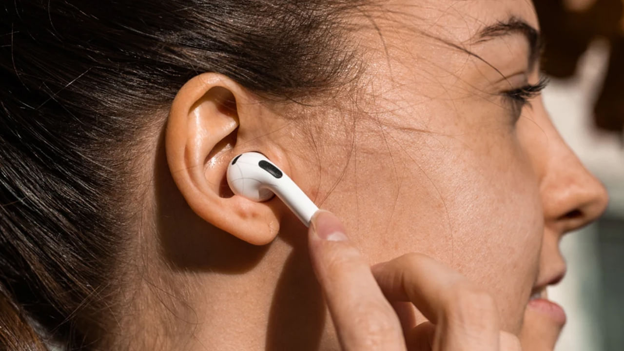 Earbuds: ఇయర్బర్డ్స్, హెడ్ఫోన్స్ ఎక్కువగా వాడుతారా? అయితే.. మీకే ఈ వార్నింగ్ !