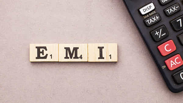 EMI: జీతం రాకముందే EMI కట్టాల్సి వస్తోందా? మీ తేదీని ఇలా మార్చుకోవచ్చు!