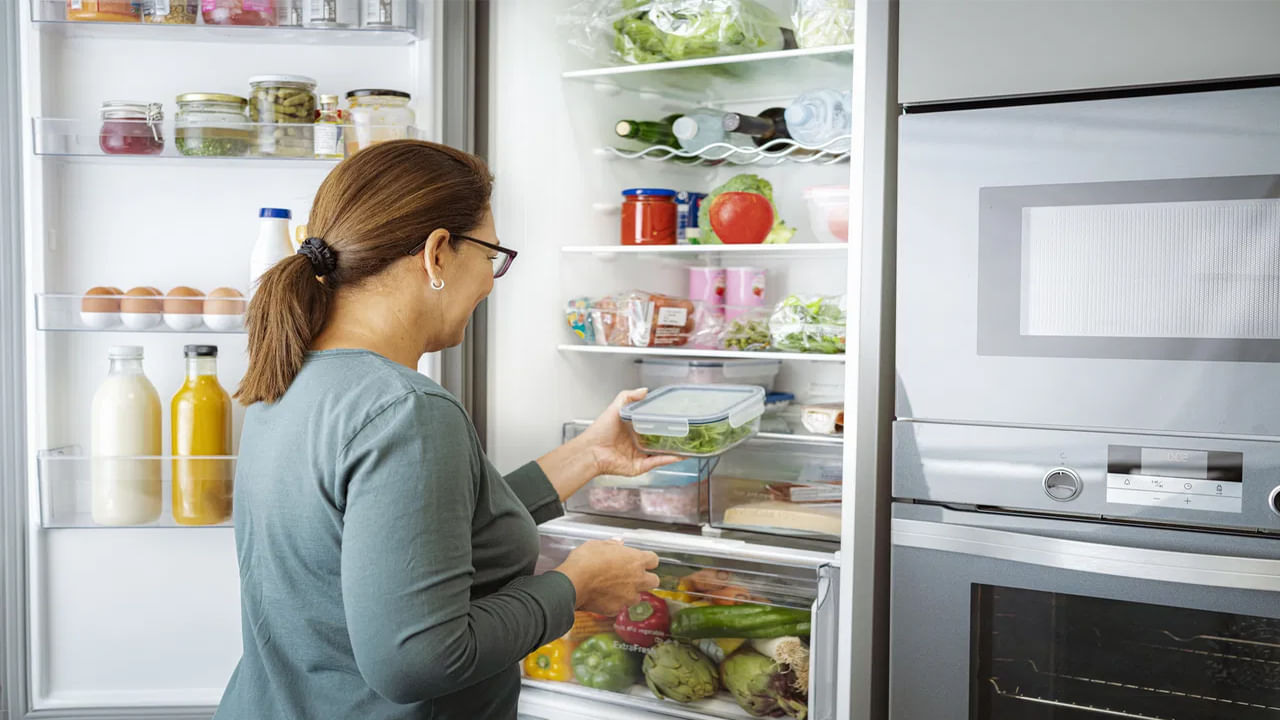 ఇంట్లో వండిన చాలా భోజనాలు ఒకటి రెండ్రోజుల్లో తినడం మంచిదని పోషకాహార నిపుణులు చెబుతున్నారు. పాలు లేదా క్రీమ్ ఆధారిత వంటకాలు తక్కువ షెల్ఫ్ లైఫ్ కలిగి ఉంటాయి. కాబట్టి, వాటిని 24 నుండి 48 గంటల్లోపు తినాలి. అవి కనుక చెడిపోయినట్టు అనిపిస్తే వాటిని పారవేయడానికి మంచిది. 
