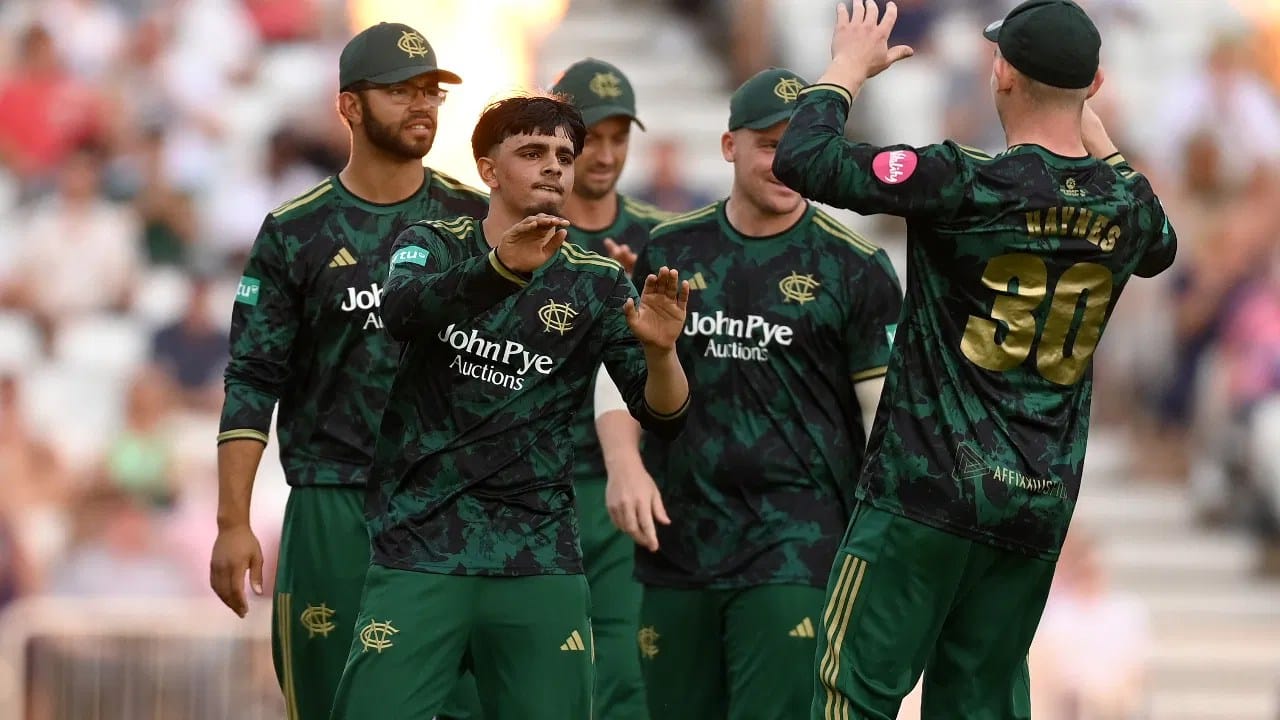 Farhan Ahmed : అన్నకు తగ్గ తమ్ముడు.. టీ20లో హాట్రిక్, ఒకే మ్యాచ్ లో 5 వికెట్లు!