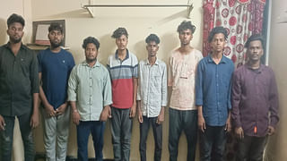 Andhra: చిన్నారి ఏడుపు విని ఏమైందా అని చూసారు.. పాపం తల్లి కోసం ఆ చిట్టితల్లి..!