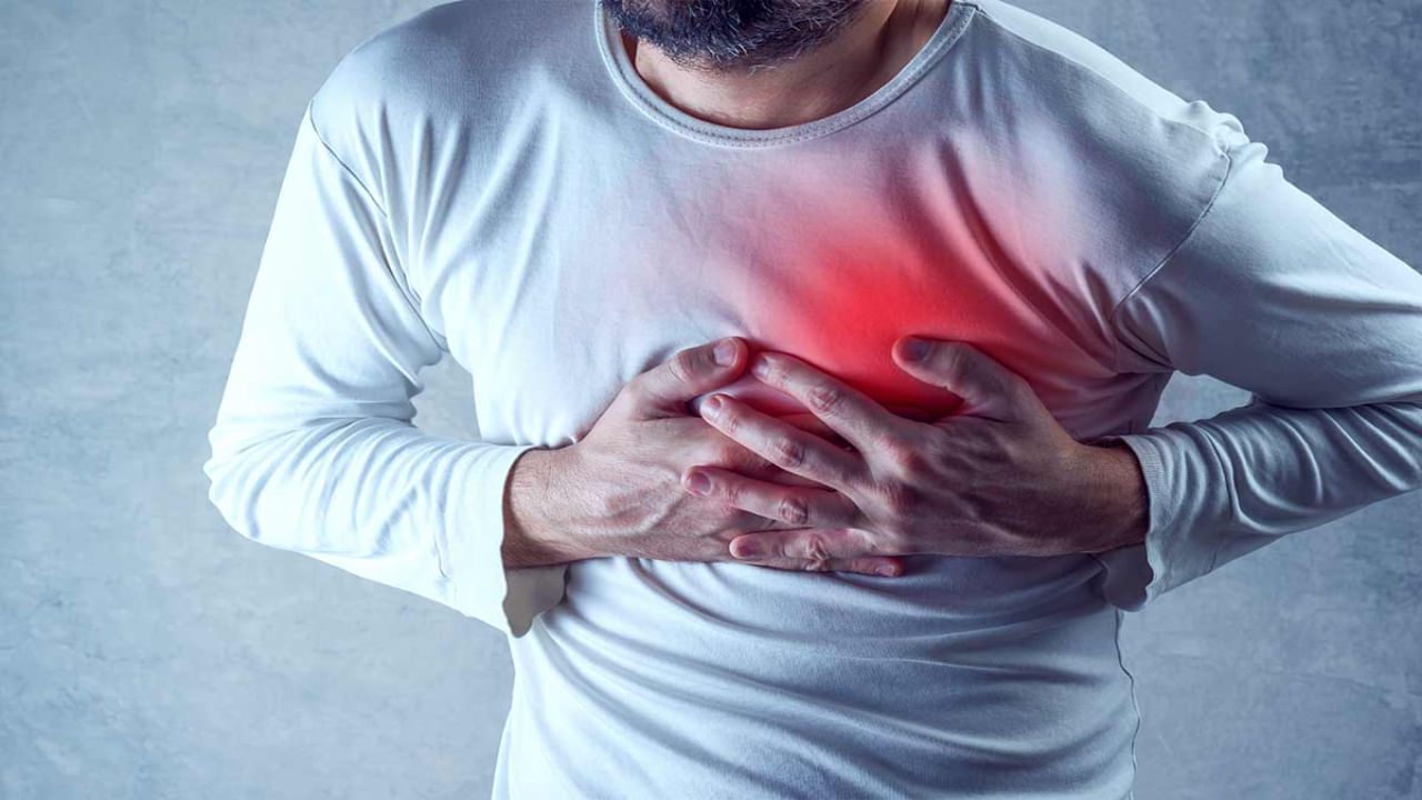Heart Health: ఛాతీ నొప్పి.. గుండెపోటా? గ్యాస్ సమస్యా? ఈ 5 తేడాలు తెలుసుకోండి!
