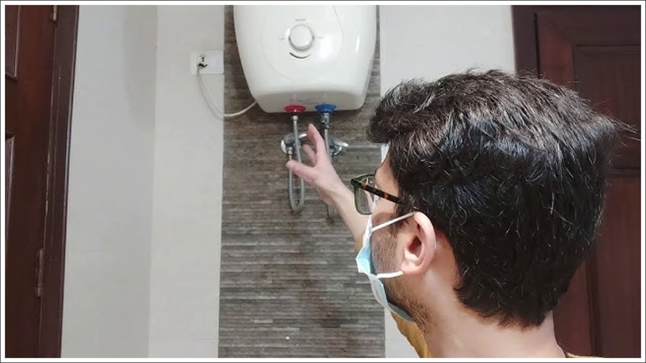 పాత గీజర్లు : గీజర్ పాతది లేదా ఏదైనా లోపాలు ఉంటే, వెంటనే దాన్ని మార్చండి లేదా మరమ్మత్తు చేయండి. పాత గీజర్‌లు లీకేజ్ లేదా థర్మోస్టాట్‌ సమస్య ఉంటే ఉన్నా ప్రమాదమే. దీని వల్ల గీజర్ పేలిపోయే అవకాశం ఉంది.