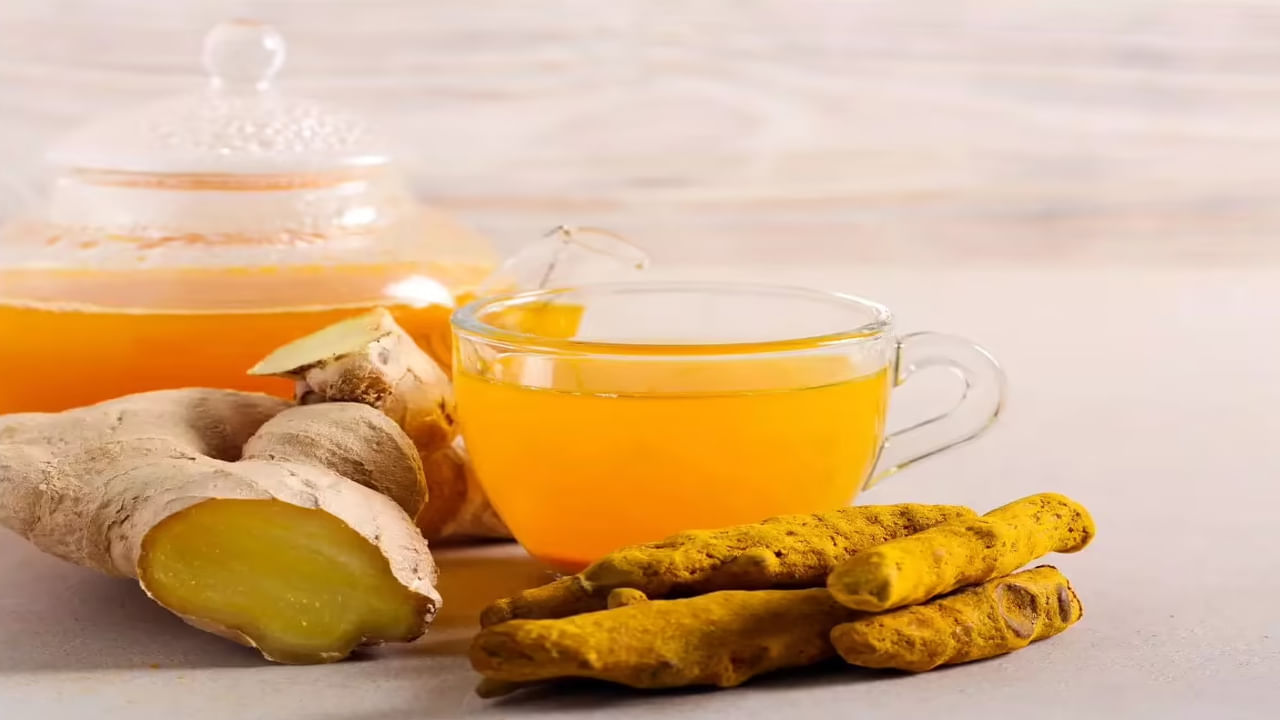 Ginger And Turmeric Water