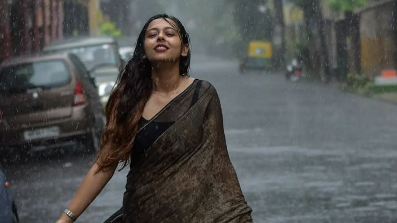 వర్షాకాలంలో నేల, చెట్లపై ఉన్న బ్యాక్టీరియా, వైరస్లు గాలిలోకి వ్యాపిస్తాయి. ఈ వైరస్లు, బ్యాక్టీరియా శరీరంలోకి ప్రవేశించి జలుబుకు కారణం కావచ్చు. ఇది మాత్రమే కాదు ఈ బ్యాక్టీరియా వల్ల మరికొన్ని సమస్యలు వచ్చే ఆకాశం ఉంది.