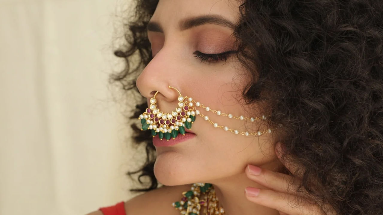 Girls Wear Nose Ring