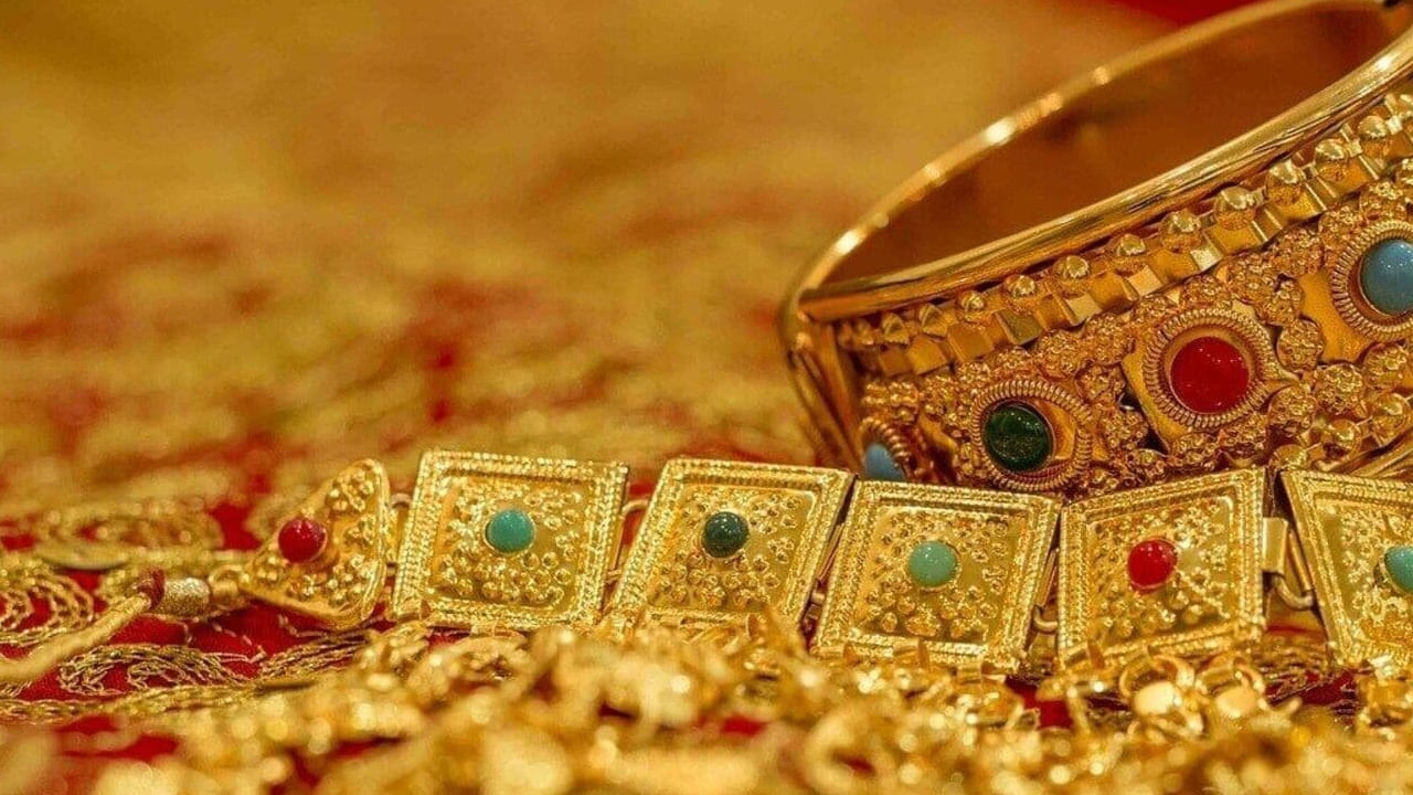 Gold Price: భగ్గుమంటున్న బంగారం ధరలు.. మళ్లీ లక్ష రూపాయలు..!