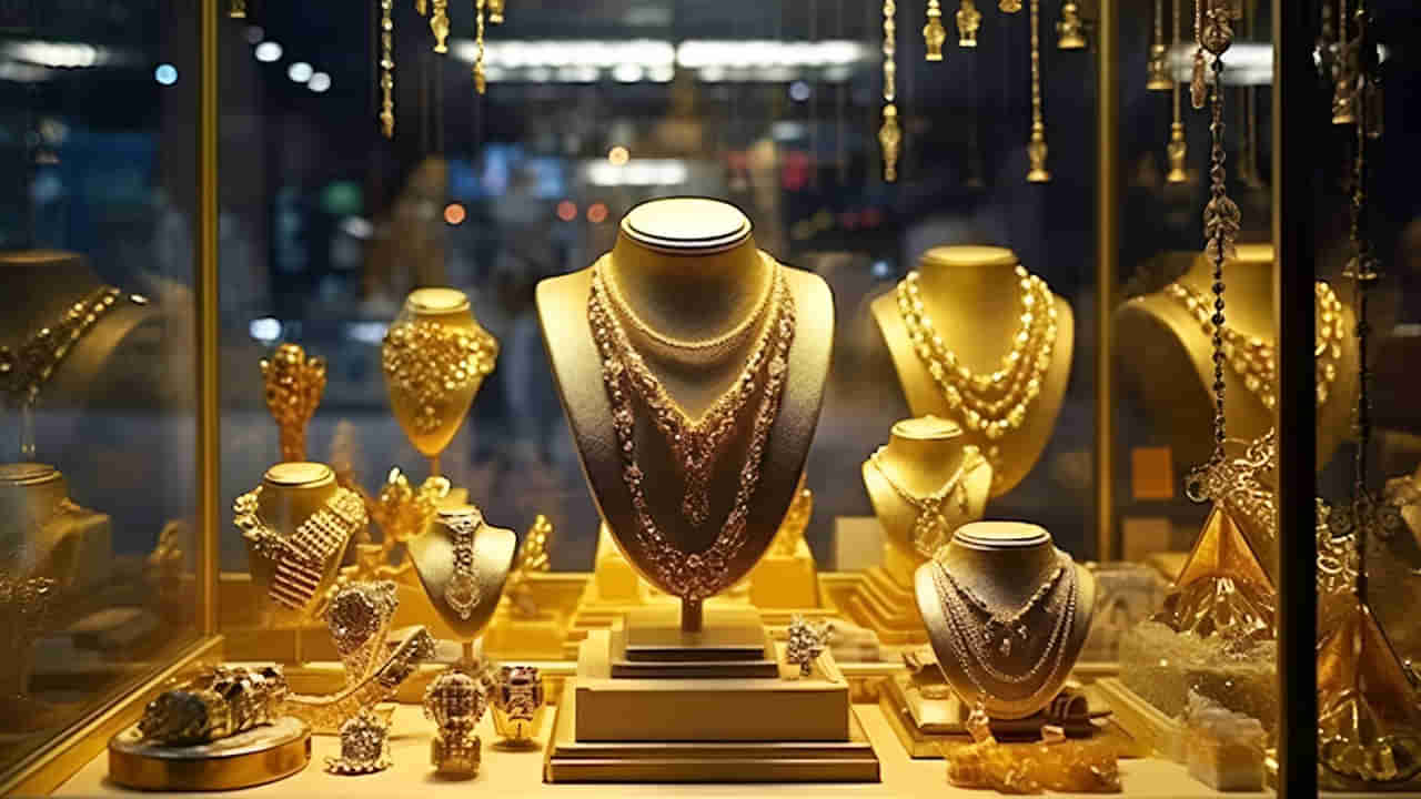 Gold Rate Hike: మళ్లీ భారీగా పెరిగిన గోల్డ్‌ రేట్‌.. తులం ఎంతకు పలుకుతుందంటే..?