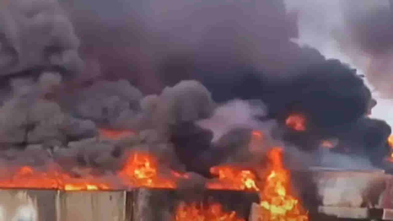 Fire Accident: డీజిల్‌ లోడుతో వెళ్తున్న గూడ్స్ రైలులో మంటలు... తమిళనాడు తిరువళ్లూరులో ఘోర ప్రమాదం