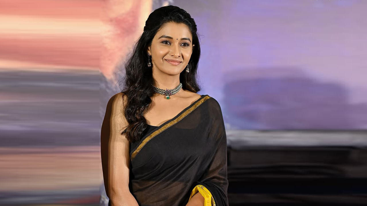 Graceful Priya Bhavani Shankar
