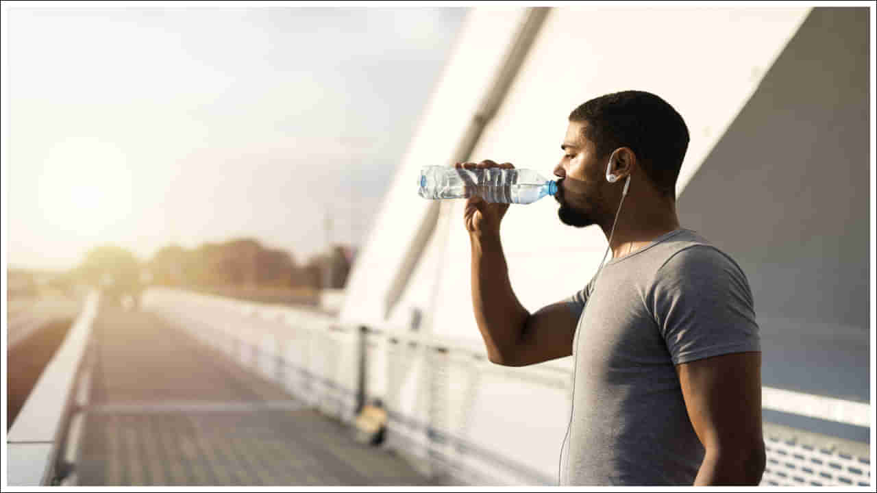 Health Tips: వాకింగ్ తర్వాత ఎంతసేపటికీ నీరు తాగాలి? చాలా మందికి తెలియని విషయాలు!