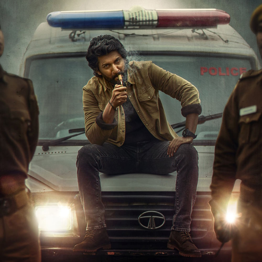 A సర్టిఫికెట్ సినిమాల టైం నడుస్తుందిప్పుడు ఇండస్ట్రీలో. పెద్దలకు మాత్రమే అని సెన్సార్ సభ్యులు చెప్తున్నా థియేటర్స్ మాత్రం పిల్లా పెద్దలతో నిండిపోతున్నాయి. గత కొన్ని నెలలుగా అడల్ట్స్ ఓన్లీ అని సెన్సార్ బోర్డు చెప్పిన సినిమాలో బాక్సాఫీస్ దగ్గర కలెక్షన్ల వర్షం కురిపిస్తున్నాయి.