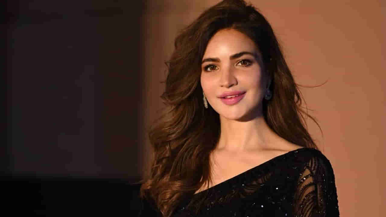 హీరోయిన్ మృతి కేసులో సంచలన విషయాలు.. 15రోజుల క్రితం కాదు.. చనిపోయింది ఎప్పుడంటే..?