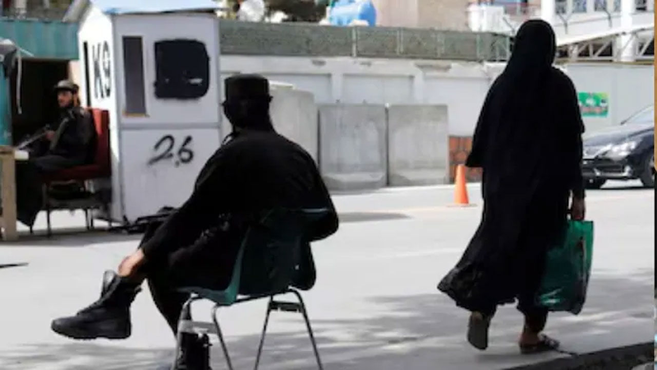 ICC Arrest Warrant: తాలిబన్‌ అగ్రనేతలపై ఐసీసీ అరెస్ట్‌ వారెంట్‌... మహిళలు, బాలికలను హింసించినట్టు ఆరోపణలు