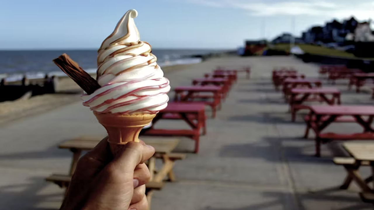 Ice Cream: వర్షంలో ఐస్ క్రీం తినే అలవాటు మీకూ ఉందా? ముందీ విషయం తెలుసుకోండి..