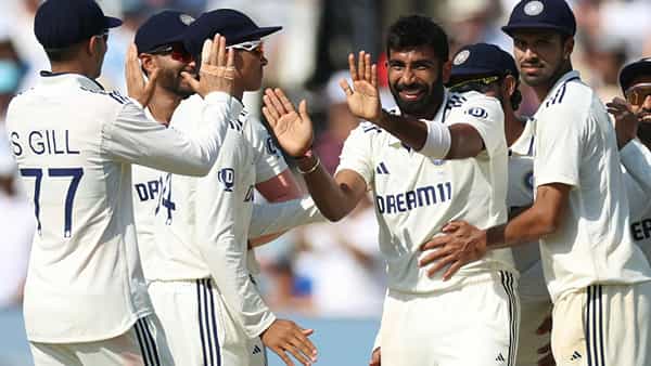ఏంది బ్రో ఇది.. రేసు గుర్రంలా రంకెలేస్తావనుకుంటే.. మాంచెస్టర్లో టీమిండియాను ముంచేశావుగా..