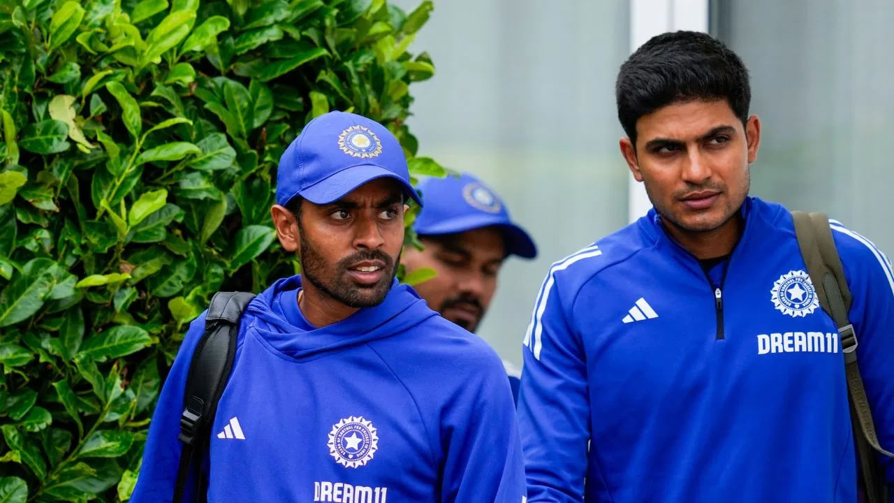 ఇంకెన్నాళ్లు.. వరుసగా 10 టెస్టులు, 3 ఏళ్లుగా నిరాశే: గంభీర్‌ను ఏకిపారేసిన టీమిండియా బ్యాడ్‌లక్ ప్లేయర్ తండ్రి