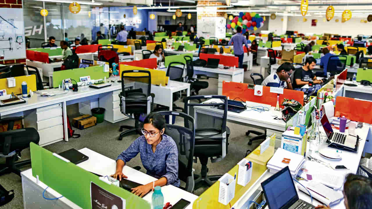 IT Jobs: ఇంజనీరింగ్ పూర్తైన వారికి గుడ్న్యూస్.. త్వరలో 20,000 కొత్త నియామకాలు చేపట్టనున్న ఇన్ఫోసిస్!