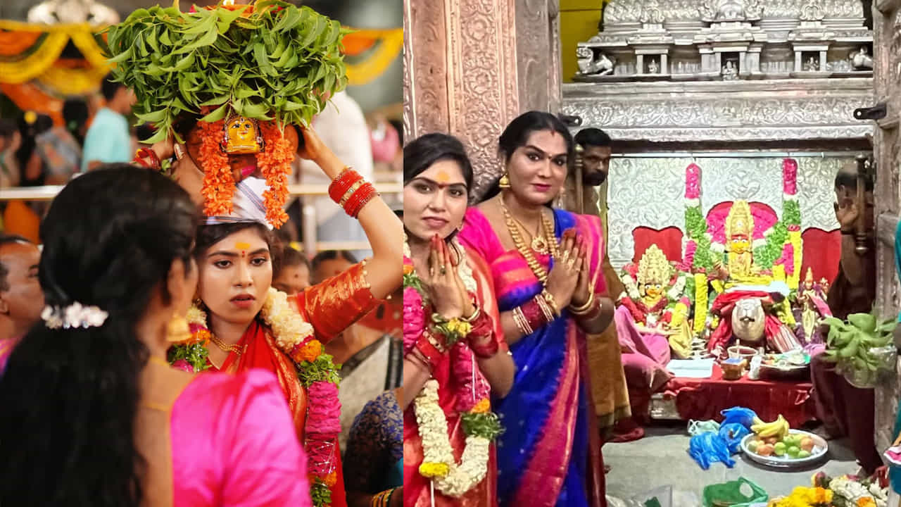 వీటికి 'జై మహంకాళి.. అమ్మవారికి మొదటి సారి బోనం సమర్పించాను' అంటూ క్రేజీ క్యాప్షన్ ఇచ్చింది సత్యశ్రీ. ప్రస్తుతం ఈ ఫొటోలు నెట్టింట వైరల్ గా మారాయి. వీటిని చూసిన నెటిజన్లు క్రేజీ కామెంట్స్ చేస్తున్నారు.