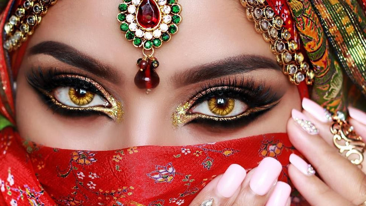 ఆయుర్వేద ప్రయోజనాలు: కంటి సంరక్షణ, శ్రేయస్సులో దాని సంభావ్య ప్రయోజనాల కోసం కాజల్‌ను ఆయుర్వేద పద్ధతుల్లో కూడా ఉపయోగిస్తారు. కాజల్‌ను తరచుగా ఇంట్లో నెయ్యి దీపంలోని మసితో తయారు చేస్తారు. ఇది సులభమైన పద్దతి.