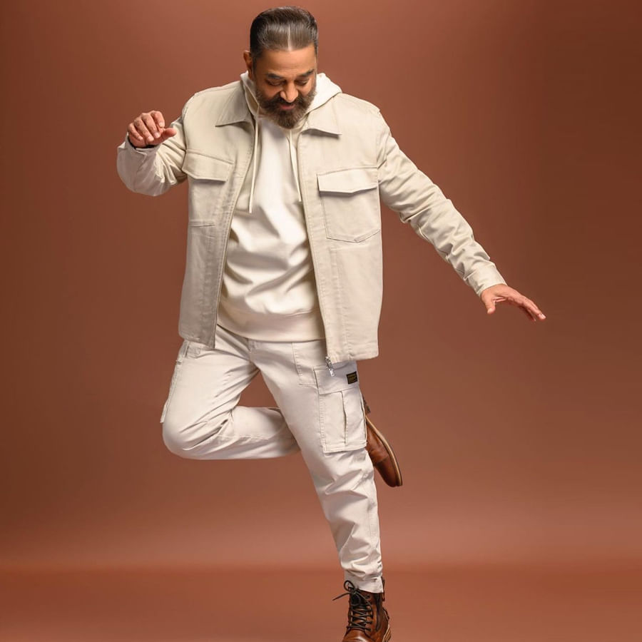 
అది శంకర్ కెరీర్ మీద దారుణంగా ప్రభావం చూపిస్తుంది. ఇండియన్ 2, గేమ్ ఛేంజర్ కంటెంట్ ఎలా ఉన్నా.. బడ్జెట్ విషయంలో బాగా విమర్శలు ఎదుర్కొన్నారు శంకర్. డబ్బు నీళ్లలా ఖర్చు చేసారు.. షూట్ చేసింది చూపించలేదనే విమర్శలొచ్చాయి. 