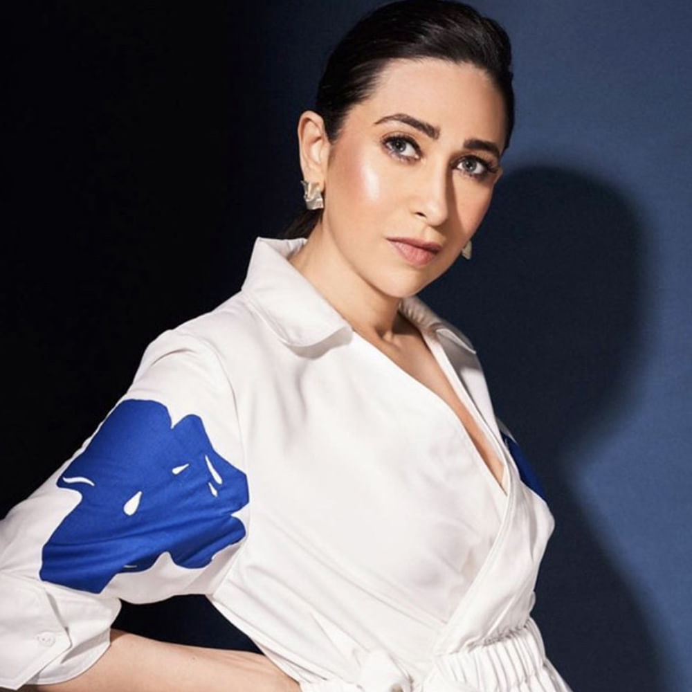 Karishma Kapoor Stuns