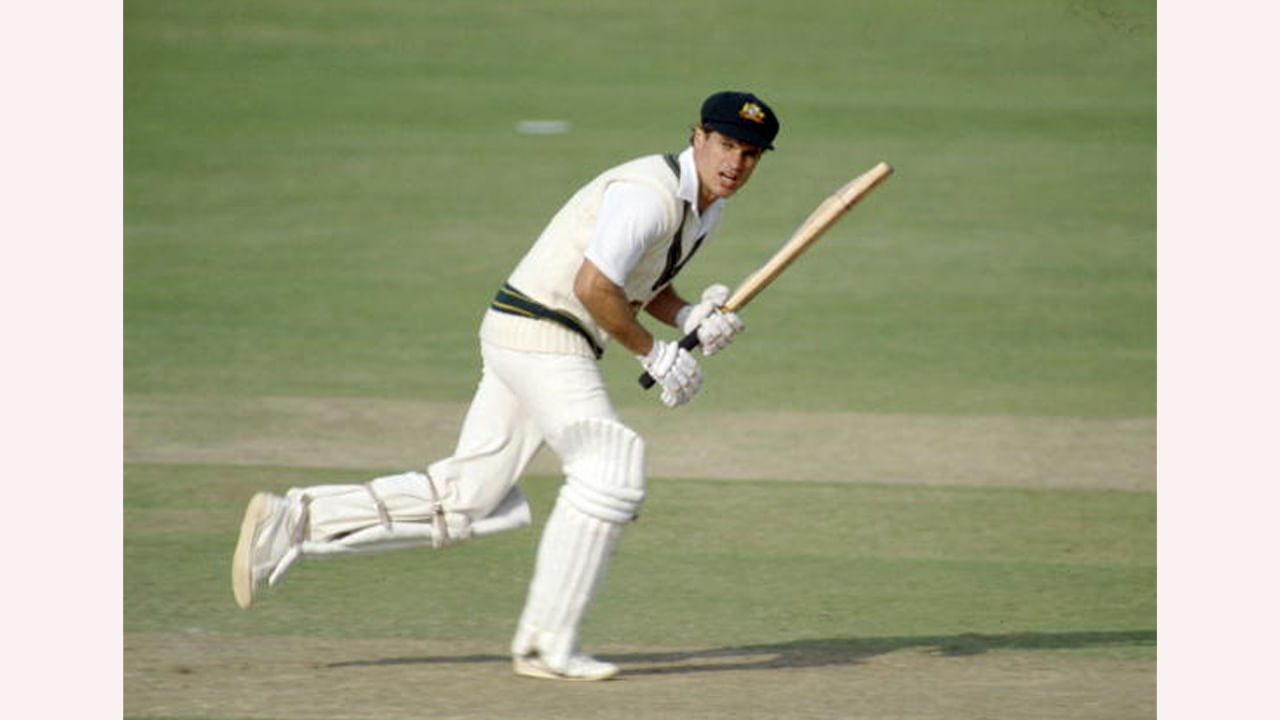 కెప్లర్ వెస్సెల్స్ (ఆస్ట్రేలియా/సౌతాఫ్రికా): క్రికెట్ చరిత్రలో వన్డేల్లో ఒక్కసారి కూడా డక్ అవుట్ కాని బ్యాట్స్‌మెన్లలో కెప్లర్ వెస్సెల్స్ అగ్రస్థానంలో ఉన్నాడు. ఆస్ట్రేలియా, సౌతాఫ్రికా.. రెండు దేశాలకు ప్రాతినిధ్యం వహించిన అరుదైన ఆటగాడు వెస్సెల్స్. తన 10 సంవత్సరాల సుదీర్ఘ కెరీర్‌లో 109 వన్డే మ్యాచ్‌లలో 3367 పరుగులు చేశాడు. ఇందులో 1 సెంచరీ, 26 అర్ధ సెంచరీలు ఉన్నాయి. అతను తన వన్డే కెరీర్ మొత్తంలో ఒక్కసారి కూడా సున్నా పరుగులకు అవుట్ కాలేదు. ఇది నిజంగా ఒక అద్భుతమైన రికార్డు.