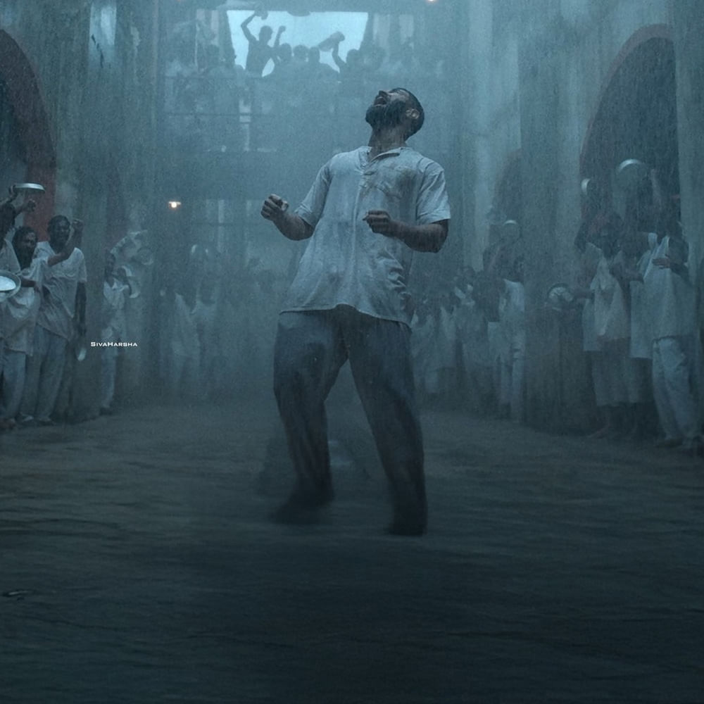 జూలై 4న రావాల్సిన సినిమా వాయిదా పడటం అభిమానులను కాస్త ఇబ్బంది పెట్టినా... జూలై 31 డేట్‌ విషయంలో హ్యాపీగానే ఉన్నారు. ఈ గ్యాప్‌లో సినిమా మీద క్రియేట్ అయ్యే బజ్‌, రౌడీ హీరో ప్లానింగ్‌, కింగ్‌డమ్ టీమ్‌ కాన్ఫిడెన్స్‌ చూసి సక్సెస్‌ సెలబ్రేషన్స్‌కు రెడీ అయిపోతున్నారు రౌడీ బాయ్స్‌.
