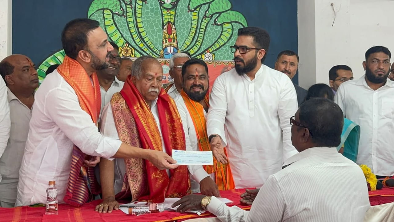 నాలుగు సార్లు ఓడిపోయాడు.. ఆయనకు శాలువా కప్పండి! ఫిరోజ్ ఖాన్పై MIM ఎమ్మెల్యే సెటైర్లు
