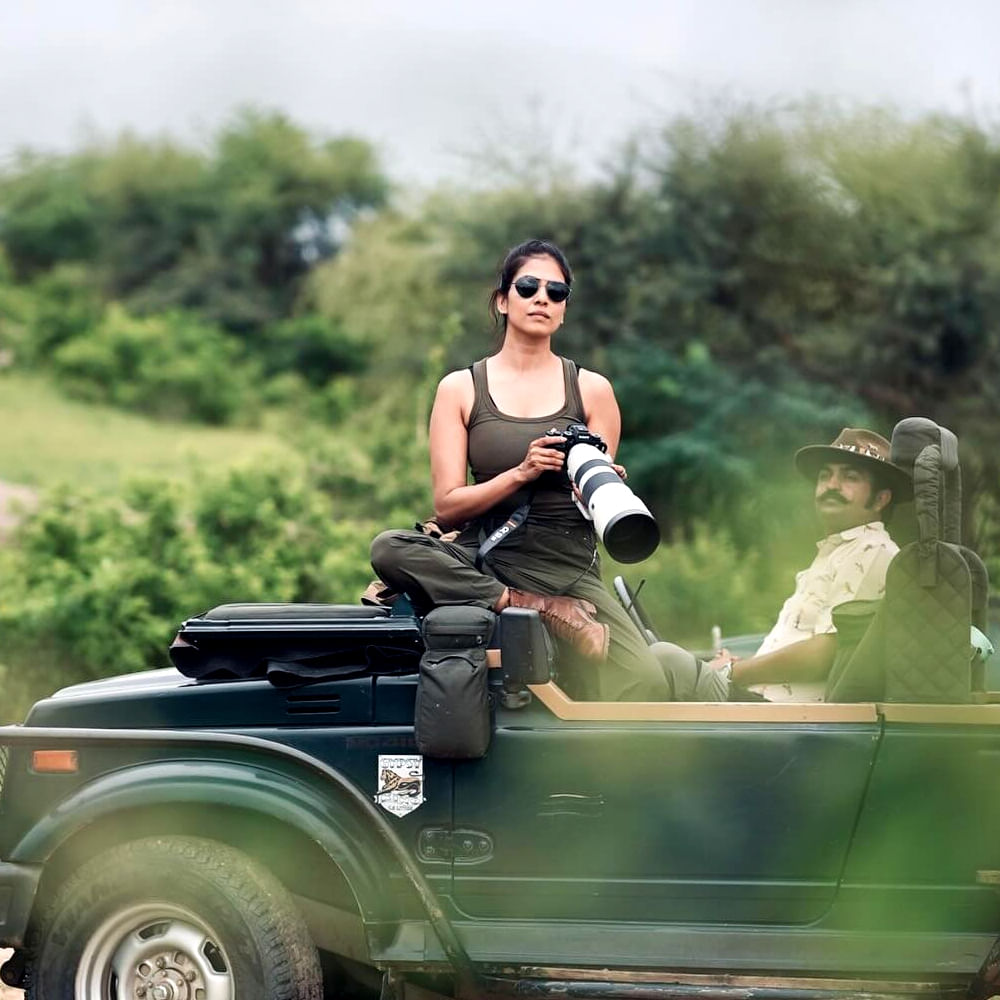 ఇక ఇప్పుడు ప్రభాస్ హీరోగా నటిస్తున్న రాజా సాబ్ సినిమాతో ఈ అమ్మడు టాలీవుడ్ కు పరిచయం కానుంది. ప్రస్తుతం ఈ సినిమా షూటింగ్ జరుగుతోంది. ఈ సినిమా తర్వాత టాలీవుడ్ లో ఈ బ్యూటీ రాణిస్తుందేమో చూడాలి. ఇక ఈ అమ్మడు సోషల్ మీడియాలో చాలా యాక్టివ్ గా ఉంటుంది. 